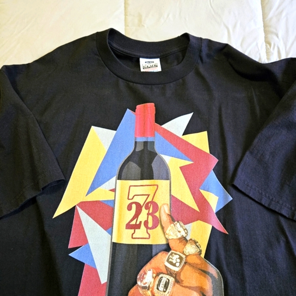 Men's t shirt